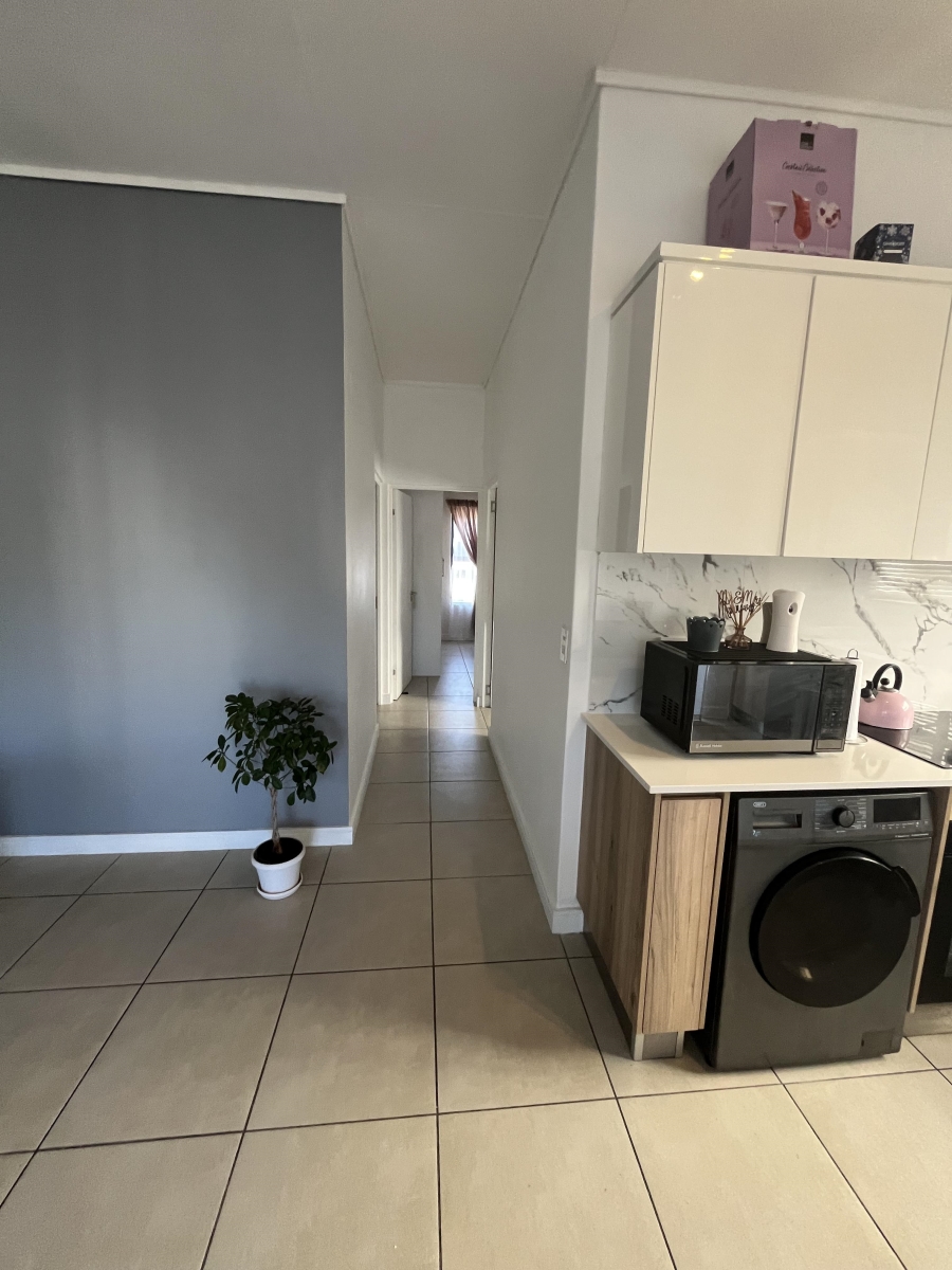 2 Bedroom Property for Sale in Cape Farms Western Cape
